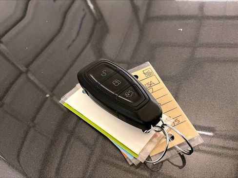 Used 2017 Ford Focus ST w/ Equipment Group 401A FWD image 9