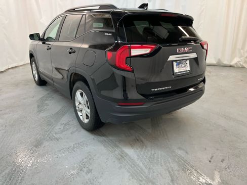 Certified 2024 GMC Terrain SLE w/ Driver Convenience Package image 3