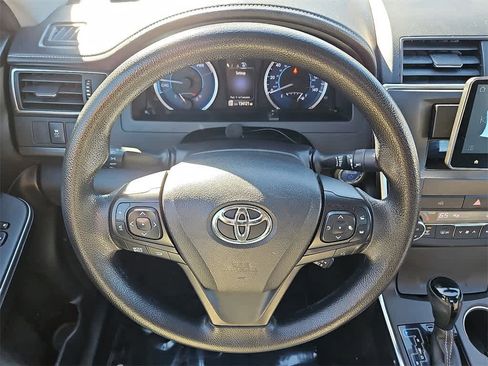 Used 2016 Toyota Camry LE image 15