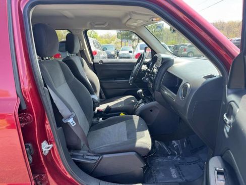 Used 2016 Jeep Patriot Latitude image 14