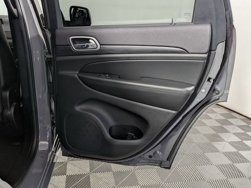 Used 2019 Jeep Grand Cherokee Altitude image 40