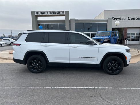 Used 2024 Jeep Grand Cherokee L Limited w/ Luxury Tech Group II image 4