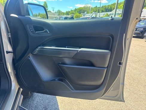Used 2022 GMC Canyon AT4 AWD/4WD image 39