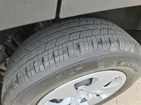 Used 2025 Toyota RAV4 LE image 29