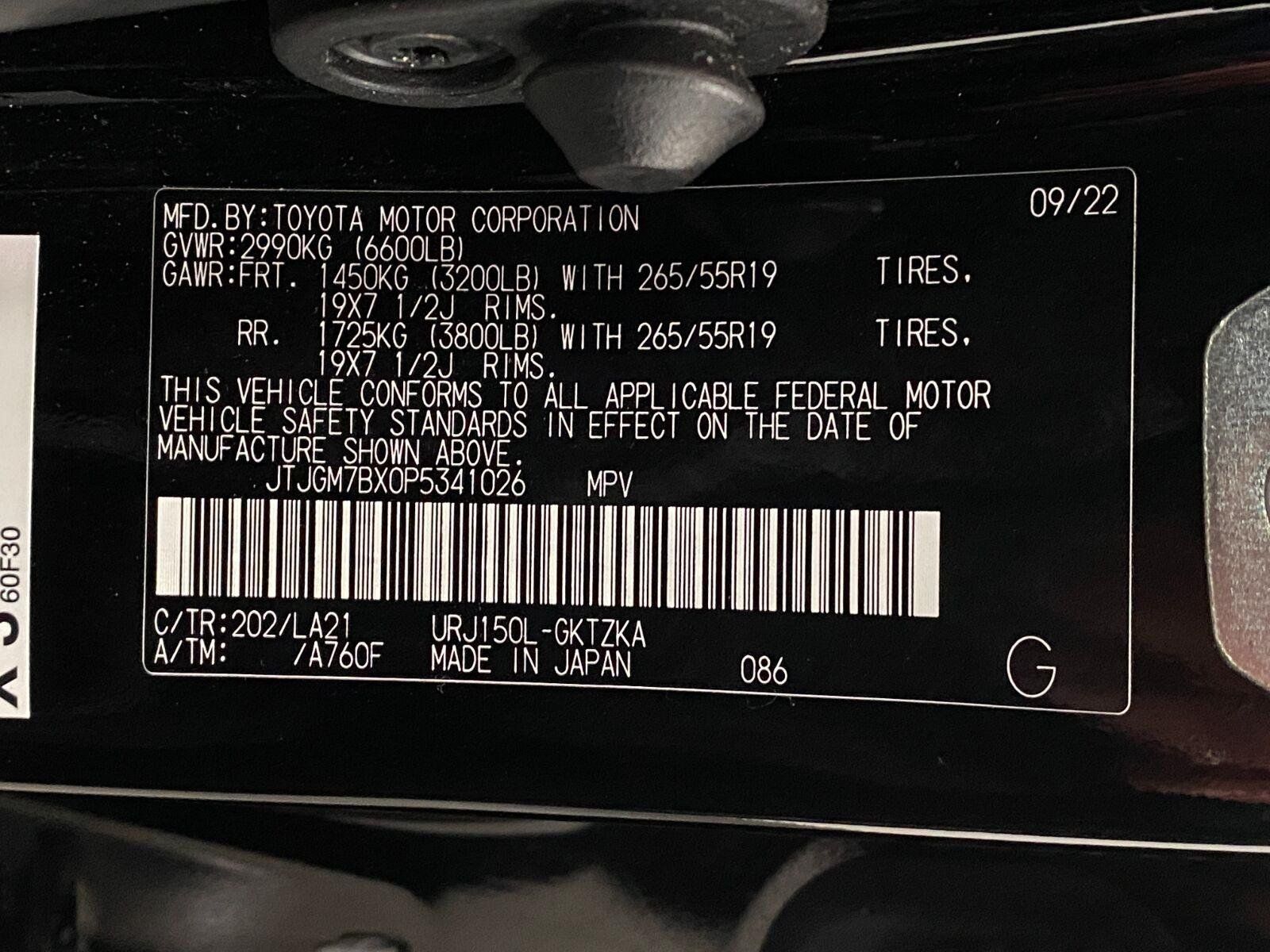 Used 2023 Lexus GX 460 Luxury w/ Sport Design Package AWD/4WD image 36