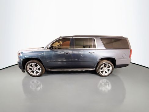 Used 2020 Chevrolet Suburban LT w/ Luxury Package RWD image 6