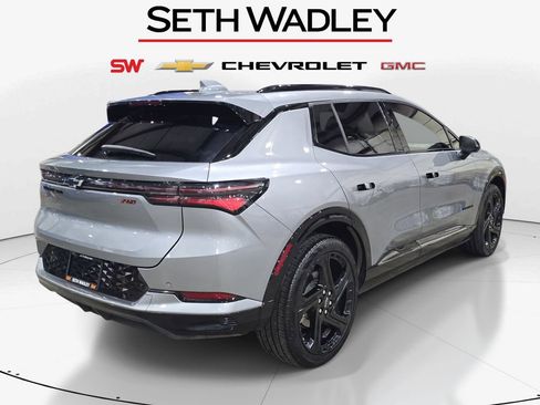 New 2025 Chevrolet Equinox EV RS w/ LPO, Illumination Package AWD/4WD image 7