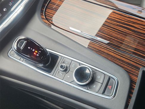 Used 2022 Cadillac Escalade Premium Luxury w/ Performance Package RWD image 15