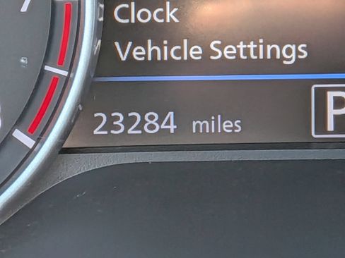 Used 2025 Nissan Sentra SV FWD image 21