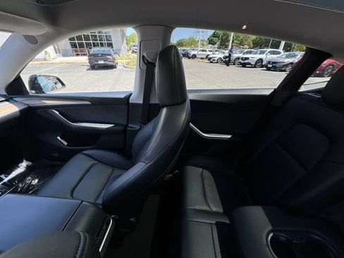 Used 2023 Tesla Model Y Long Range AWD/4WD image 3