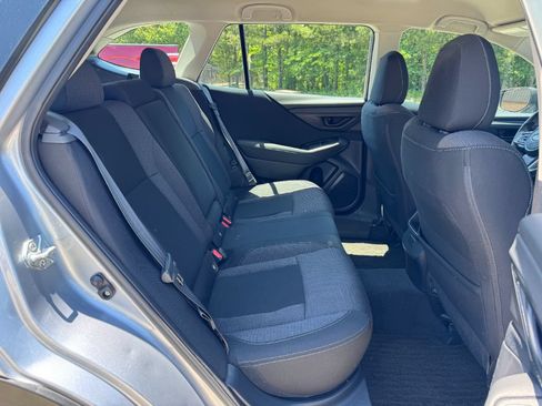 Used 2021 Subaru Outback AWD/4WD image 17