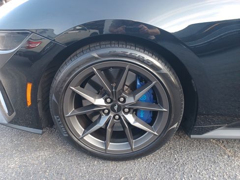 Used 2024 Ford Mustang Dark Horse image 8