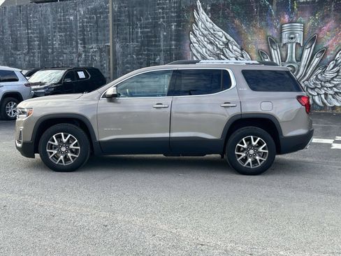 Used 2023 GMC Acadia SLE w/ Driver Convenience Package image 6