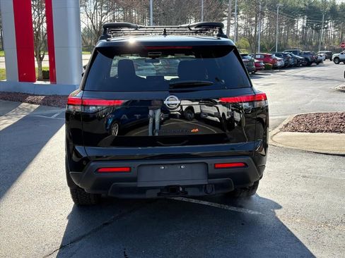 Used 2025 Nissan Pathfinder Rock Creek image 6