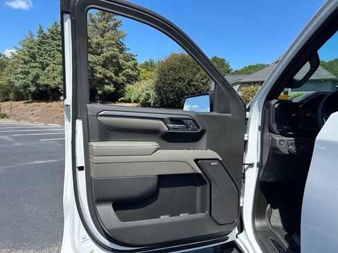 Used 2025 Chevrolet Silverado 1500 ZR2 w/ Technology Package AWD/4WD image 61