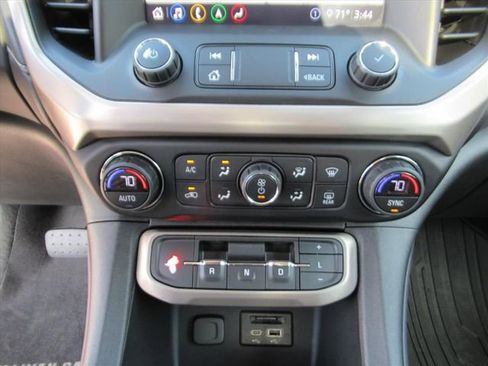 Used 2020 GMC Acadia Denali w/ Technology Package image 23