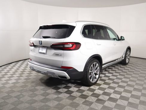 Used 2022 BMW X5 sDrive40i w/ Parking Assistance Package image 5