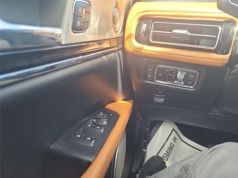 Used 2023 Lincoln Nautilus Black Label image 33