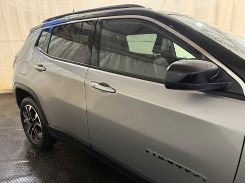 Used 2023 Jeep Compass Limited image 11