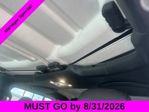 Used 2023 Jeep Gladiator Rubicon w/ LED Lighting Group AWD/4WD image 15