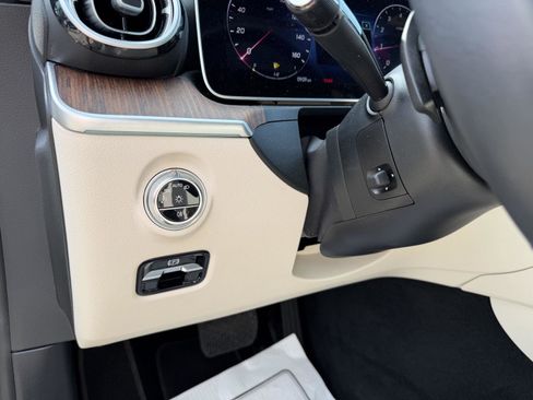 Certified 2023 Mercedes-Benz C 300 Sedan image 7