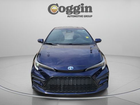 Certified 2023 Toyota Corolla SE w/ SE Package FWD image 5