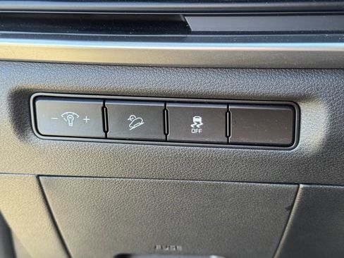 Certified 2024 Kia Telluride LX image 25