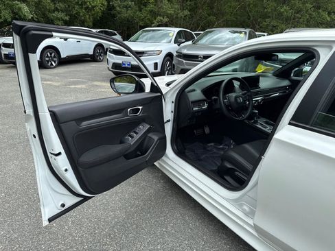 Used 2025 Honda Civic Sport image 12