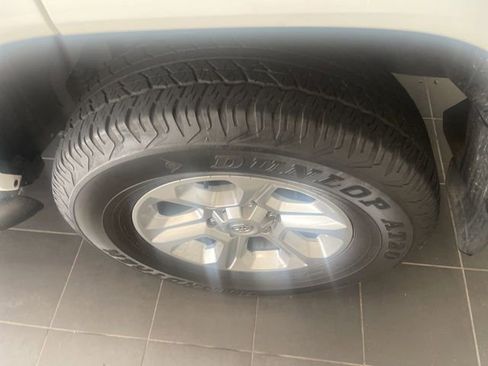 Used 2022 Toyota 4Runner SR5 Premium w/ Moonroof Package image 10