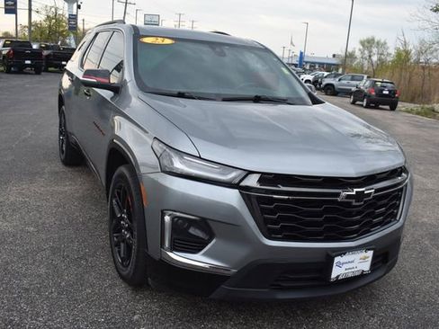 Used 2023 Chevrolet Traverse Premier w/ Redline Edition AWD/4WD image 9