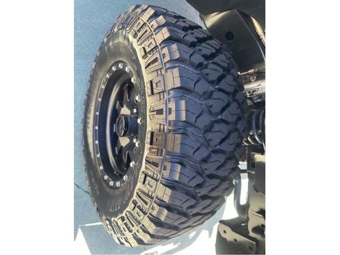 Used 2016 Jeep Wrangler Unlimited Rubicon w/ Connectivity Group AWD/4WD image 15