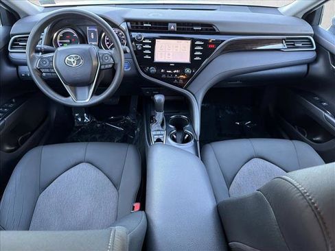 Used 2020 Toyota Camry LE image 24