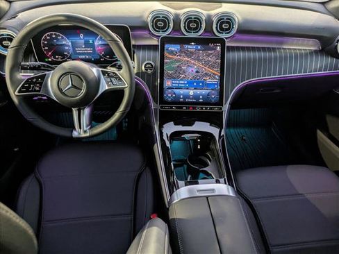Certified 2025 Mercedes-Benz GLC 300 4MATIC image 17
