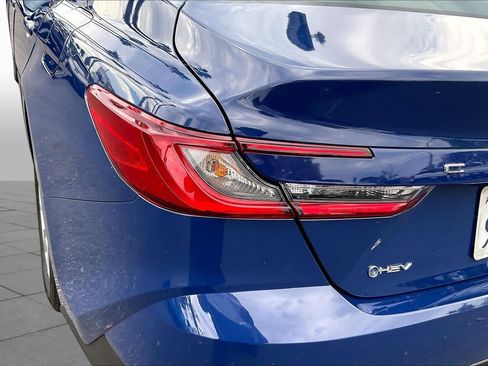Used 2025 Toyota Camry LE w/ Convenience Package FWD image 28
