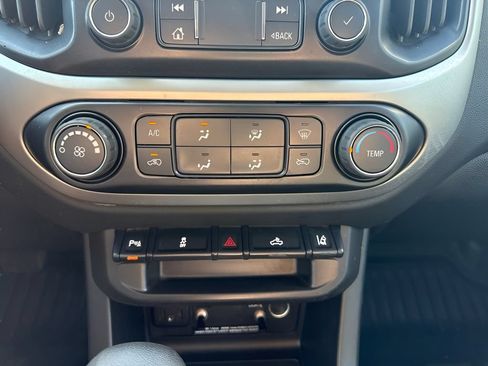 Used 2022 Chevrolet Colorado LT w/ Fleet Safety Package RWD image 17