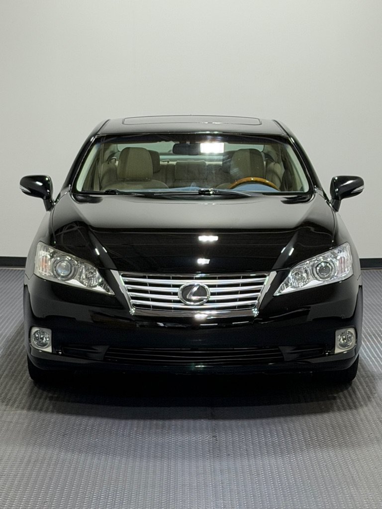 Used 2010 Lexus ES 350 w/ Preferred Accessory Package FWD image 3