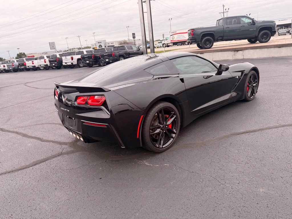 Used 2019 Chevrolet Corvette Stingray Coupe RWD image 2