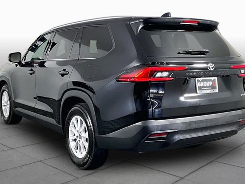 Used 2025 Toyota Grand Highlander FWD image 11