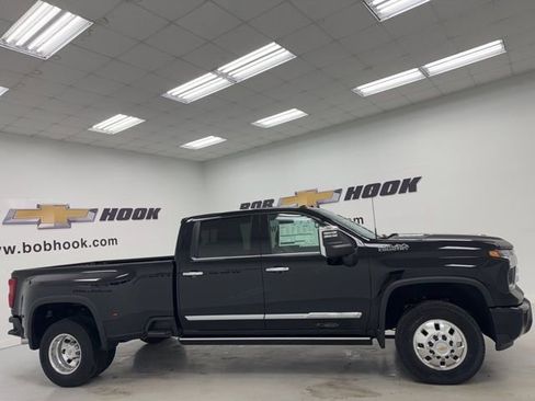 New 2025 Chevrolet Silverado 3500 High Country w/ Technology Package image 4