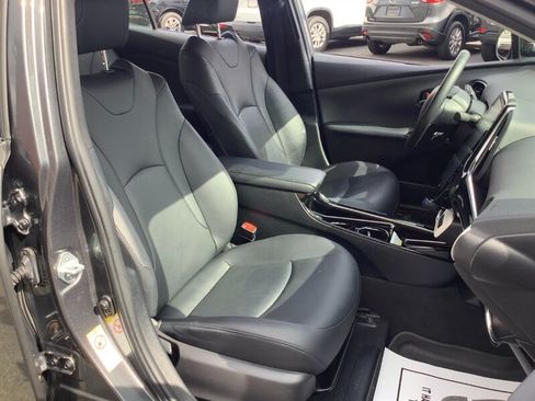 Used 2017 Toyota Prius Prime Advanced FWD image 16