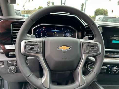 New 2026 Chevrolet Silverado 1500 LTZ w/ LTZ Premium Package AWD/4WD image 18