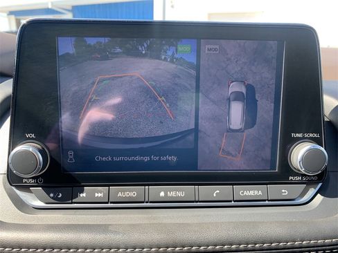 Used 2023 Nissan Rogue SL image 22