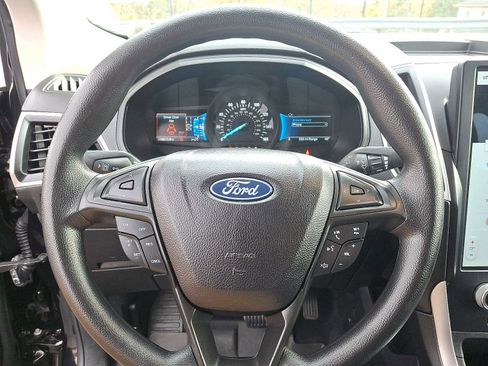 Certified 2024 Ford Edge SE image 19