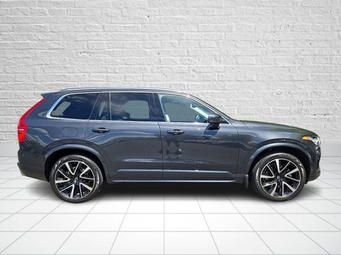 Used 2021 Volvo XC90 T6 Momentum w/ Advanced Package AWD/4WD image 7