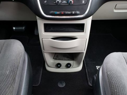 Used 2017 Dodge Grand Caravan SE w/ Power Window Group FWD image 28