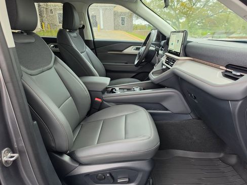 New 2026 Ford Explorer Active w/ Active Comfort Package image 46