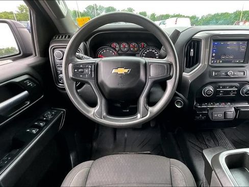 Used 2023 Chevrolet Silverado 1500 Custom AWD/4WD image 9
