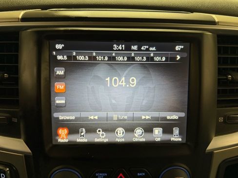 Used 2017 RAM 1500 Classic SLT image 24
