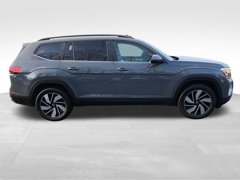 New 2025 Volkswagen Atlas SE image 6