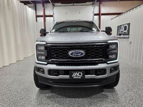 Used 2023 Ford F250 XLT w/ XLT Premium Package AWD/4WD image 4